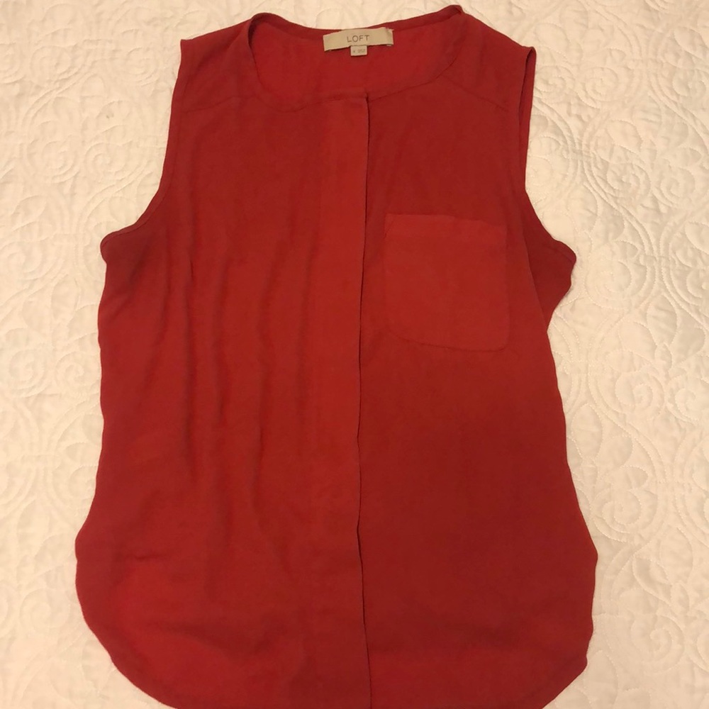 Loft coral/red shell tank